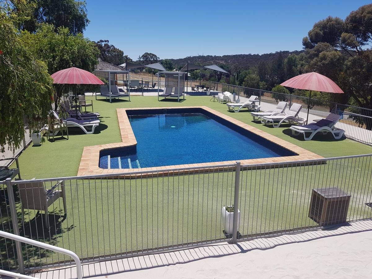Clare Valley Motel Bagian luar foto